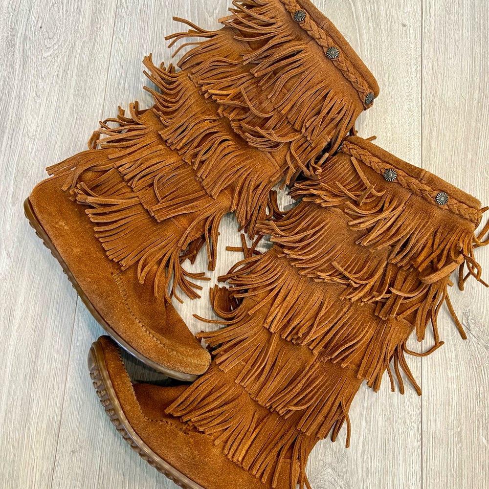 Minnetonka Tan Fringe Lace Up Boots